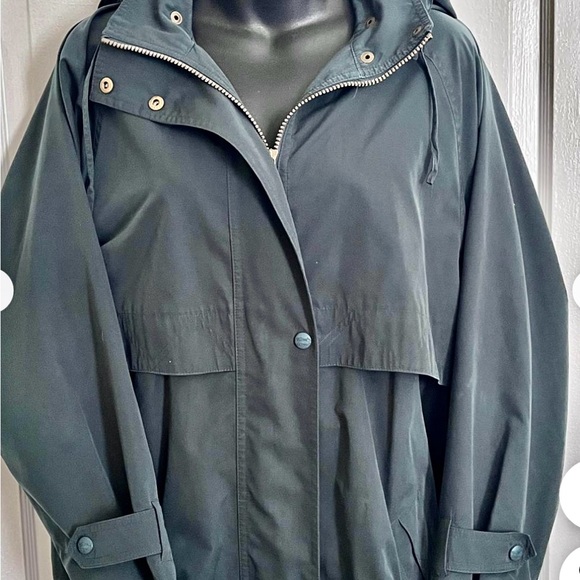 LL Bean trenchcoat, long extra large. NWOT chest 25 - Picture 2 of 12